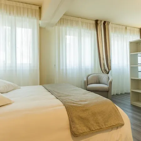 La Dolce 3* Ментона