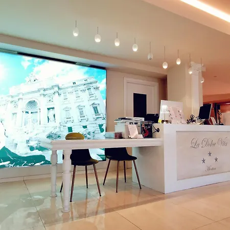 La Dolce 3* Ментона