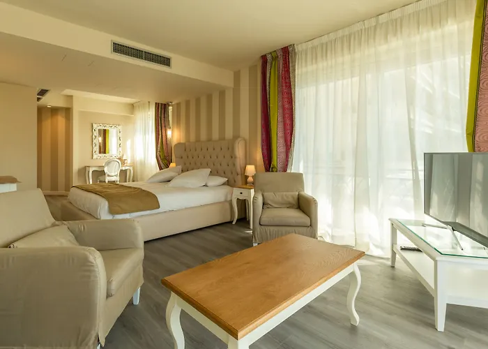 Ξενοδοχείο La Dolce 3*