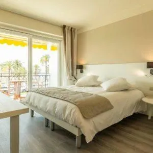 La Dolce Otel 3*